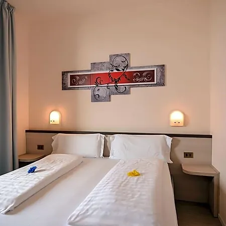 Ξενοδοχείο με διαμερίσματα Lido 4*