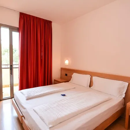 Lido 3* Malcesine