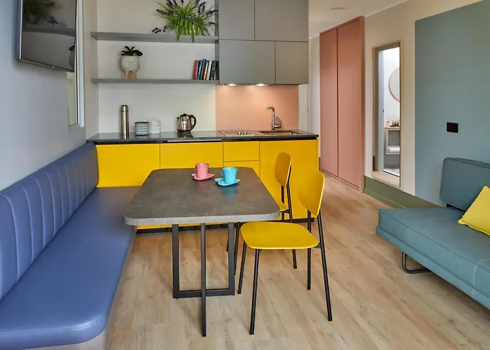 Lido Aparthotel 4*
