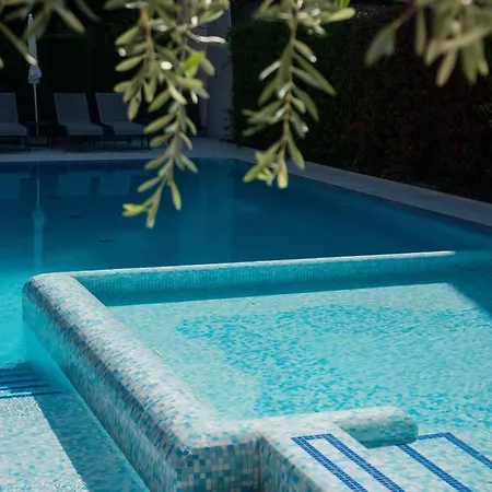 Lido Lägenhetshotell 4*